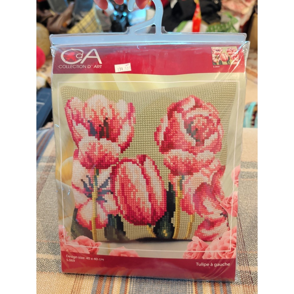 New NOS COLLECTION D'ART Needlepoint Pillow Kit 16"X16" Tulips (Floral) 5.069